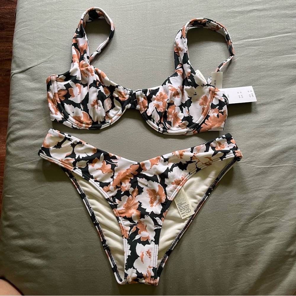 Abercrombie and Fitch swimsuit set
